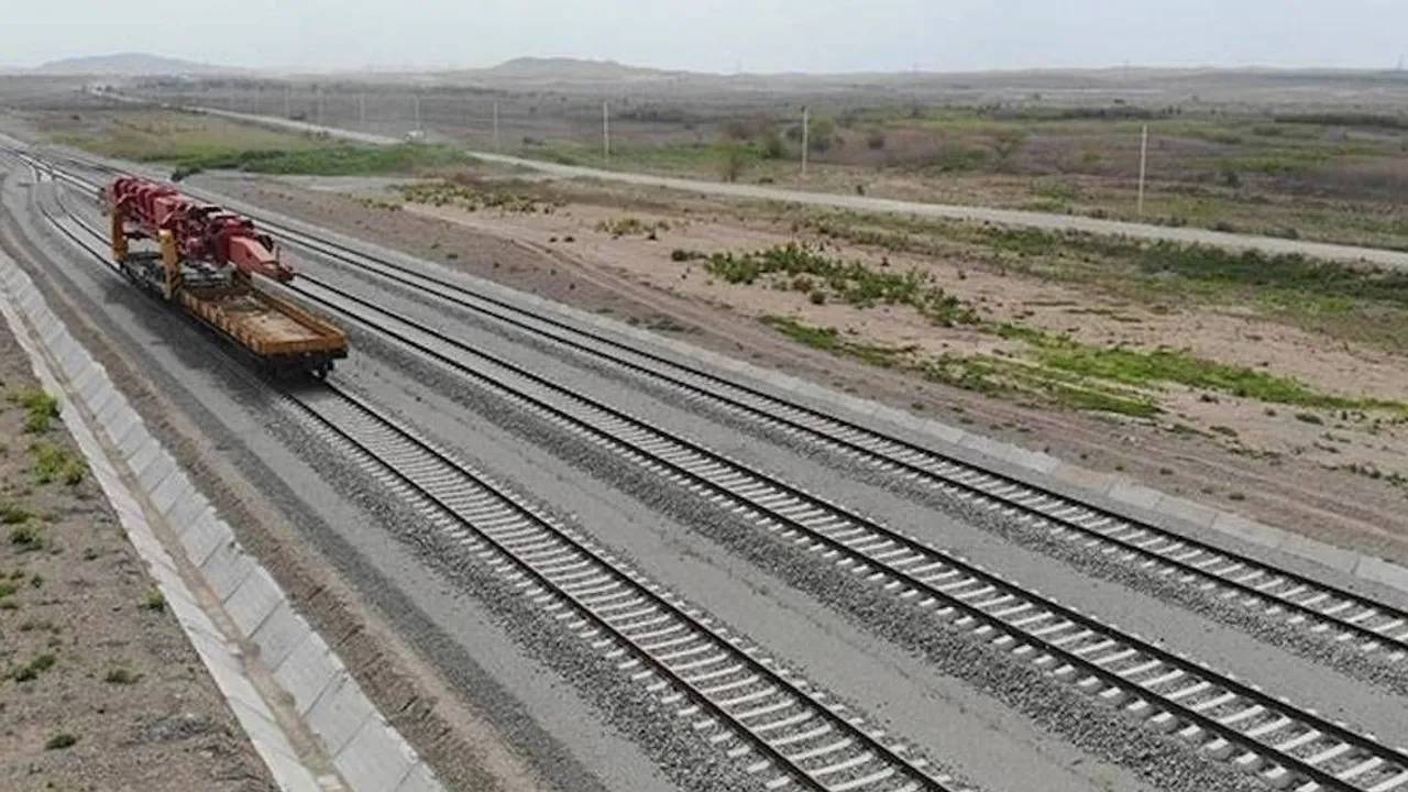 Türkiye inicia trabalhos de ferrovia estratégica ligada ao Corredor de Zangezur