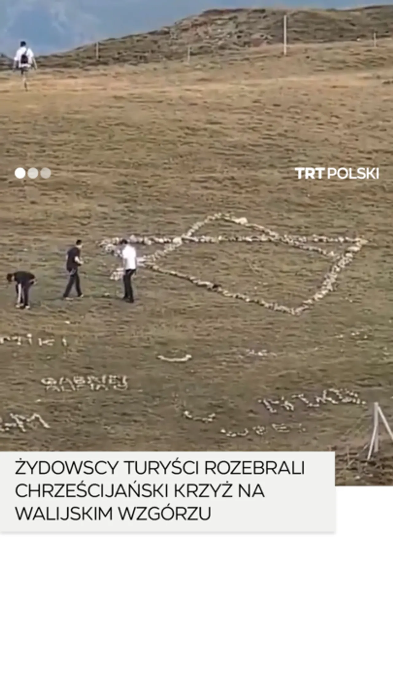 Żydowscy turyści rozebrali chrześcijański krzyż na walijskim wzgórzu