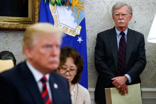 Mantan penasihat Trump John Bolton didakwa karena salah menangani informasi rahasia