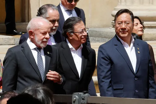 Cumbre en Bogotá: ocho países amazónicos acuerdan frenar la deforestación y la crisis climática