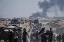 El horror en Gaza continúa con nuevos ataques, muertes por hambre y destrucción sin tregua
