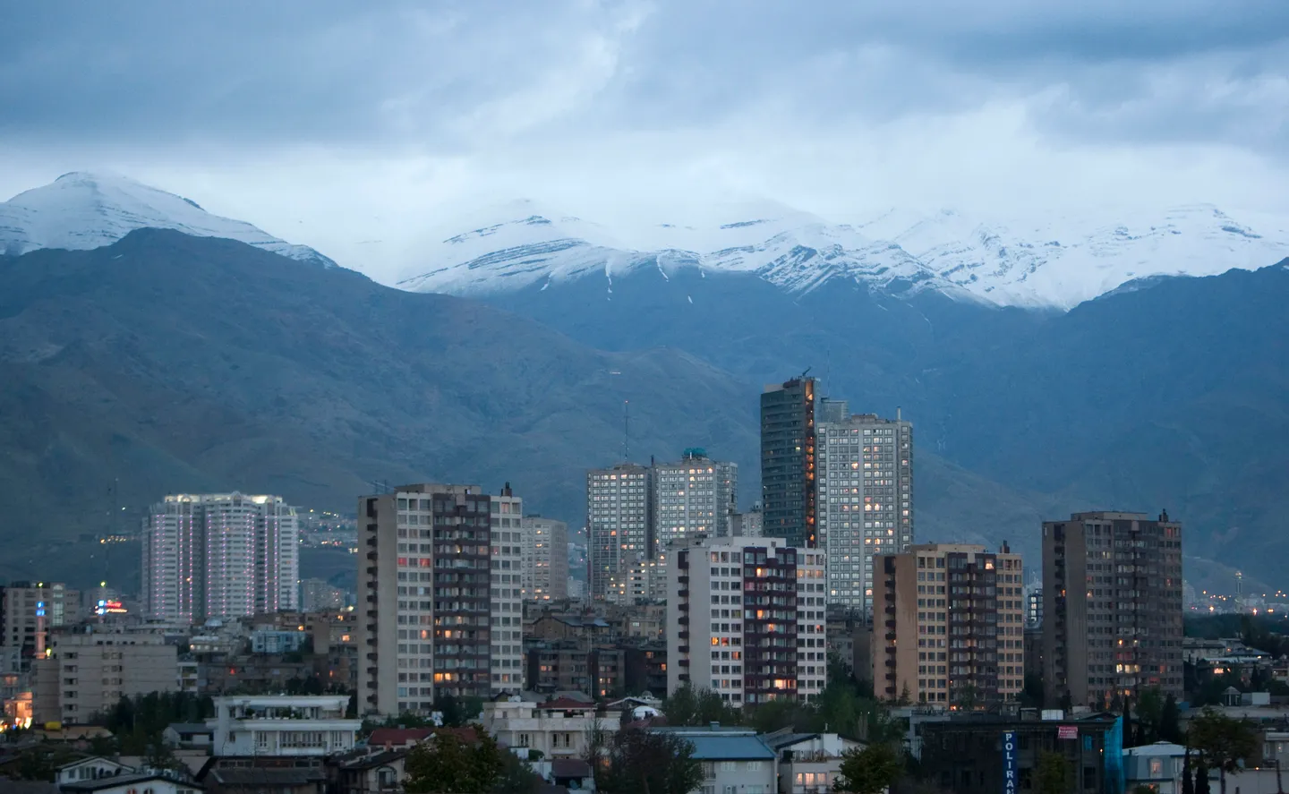 هشدار مدیر منابع آب کرج به کاهش آب زیرزمینی و فرونشست زمین در البرز