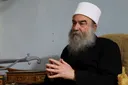 سوريا.. الهجري يشكّل فصيلاً مسلحاً في السويداء والبلعوس يعتبره "نسخة من الحرس الثوري الإيراني"