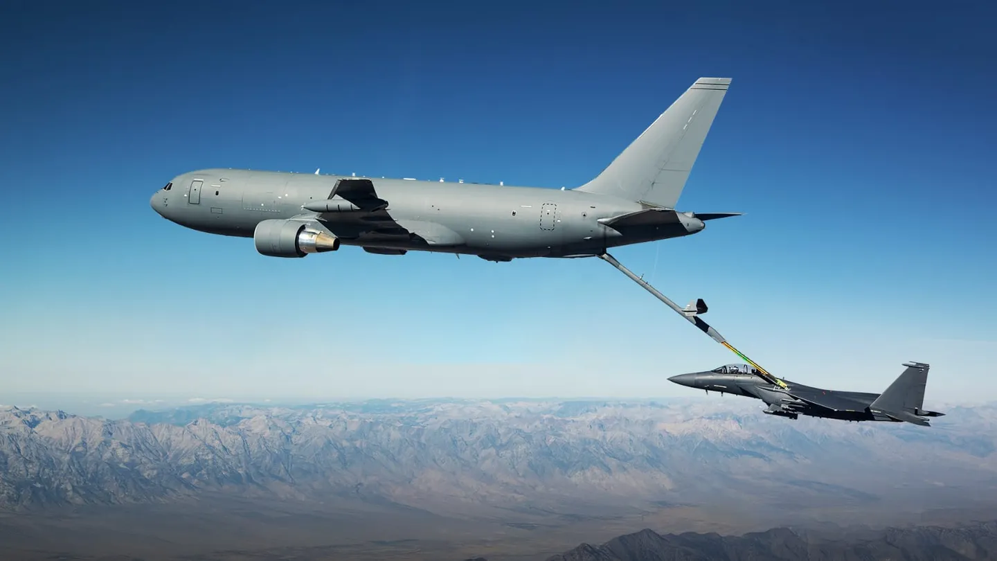 بعد الهجمات المتبادلة مع إيران.. لماذا تسارع إسرائيل بشراء طائرات KC-46؟
