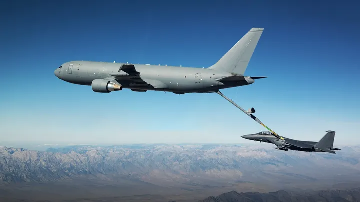 بعد الهجمات المتبادلة مع إيران.. لماذا تسارع إسرائيل بشراء طائرات KC-46؟