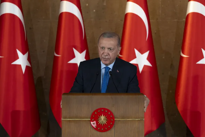 أردوغان يشيد بالتعاون مع اليابان ويدعوها لتحالف إنساني لإنهاء المجازر في غزة