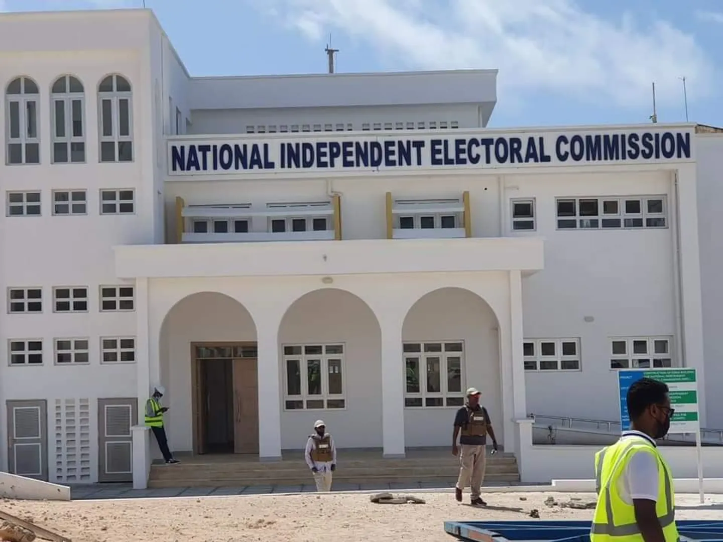 Guddiga Doorashooyinka Soomaaliya oo dib u furay diiwaangelinta ururrada siyaasadda