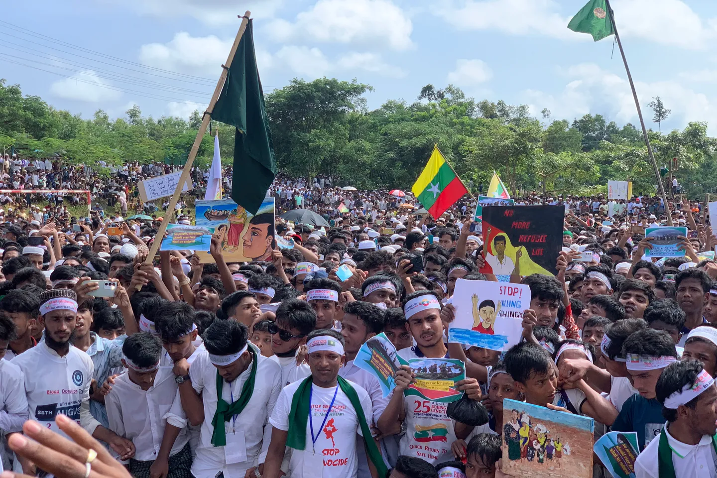 Pelarian Rohingya di Bangladesh mengingati ulang tahun pemergian ramai-ramai dari Myanmar
