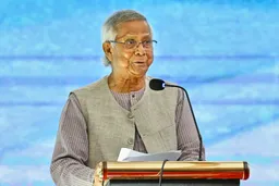 آئینی اصلاحات پر ریفرنڈم کروائیں گے:محمد یونس