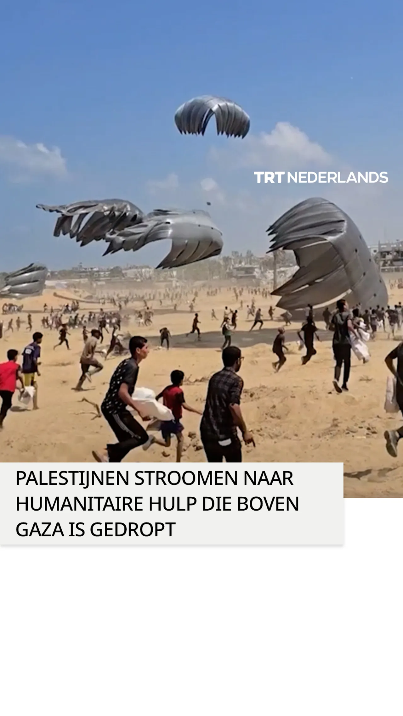 Palestijnen haasten zich naar humanitaire hulp die boven Gaza is gedropt