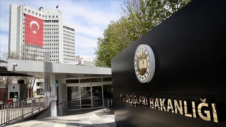 تركيا تؤكد دعمها لوحدة سوريا وتدين بشدة الهجمات الإسرائيلية على أراضيها