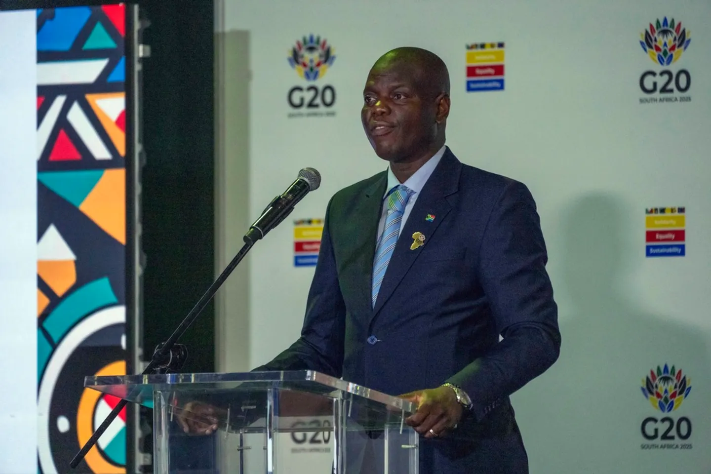 South Africa slams US for embracing white Afrikaners, brands it 'apartheid 2.0'