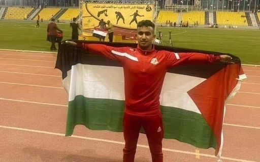 استشهاد العدّاء الفلسطيني علام العمور بقصف للاحتلال الإسرائيلي خلال محاولته الحصول على مساعدات
