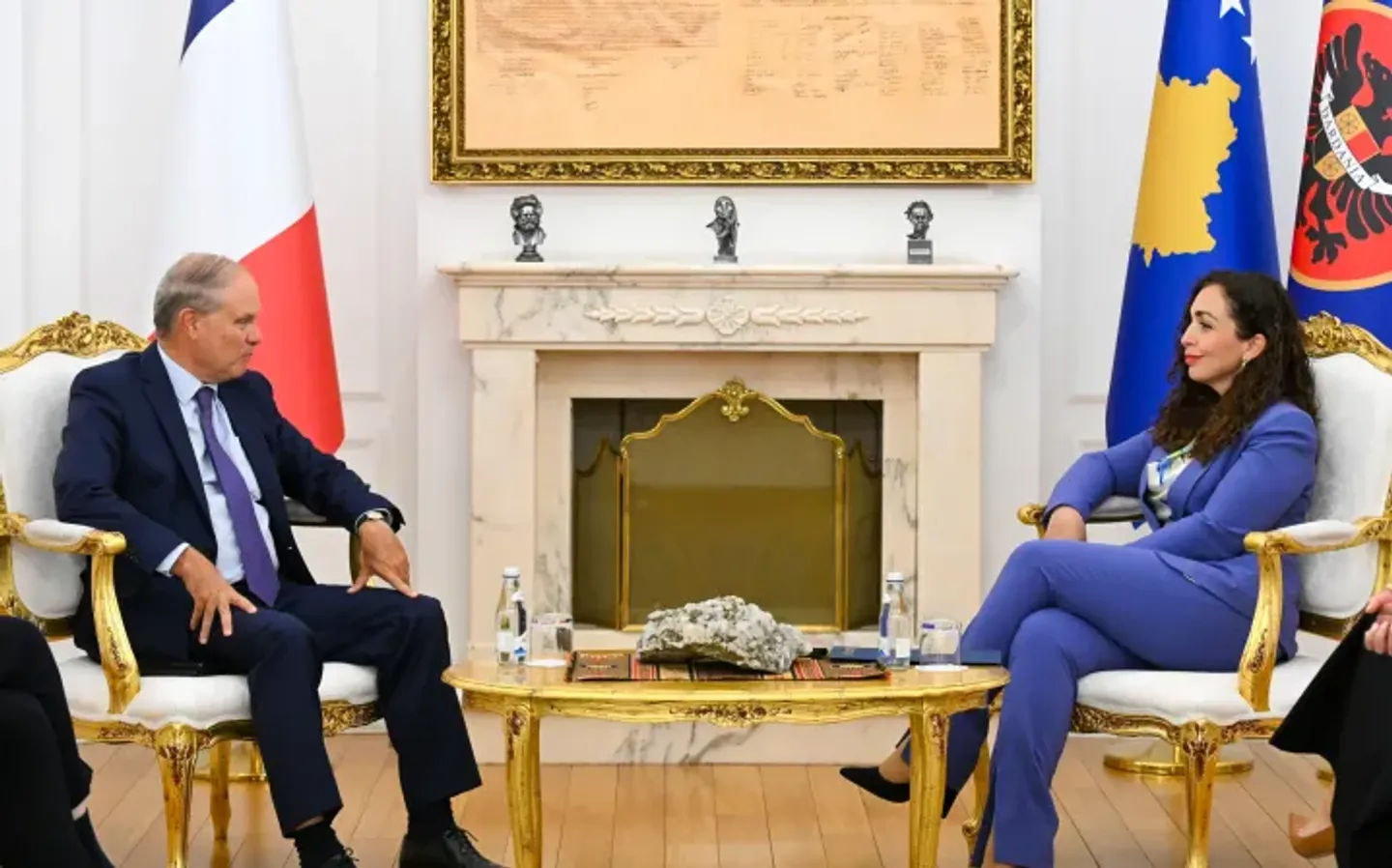 Prishtinë, Osmani në takim me përfaqësuesin francez mbështet ndërtimin e urave mbi Ibër
