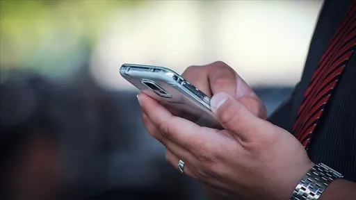 Koreja e Jugut miraton ligjin që ndalon përdorimin e telefonave celularë në shkolla