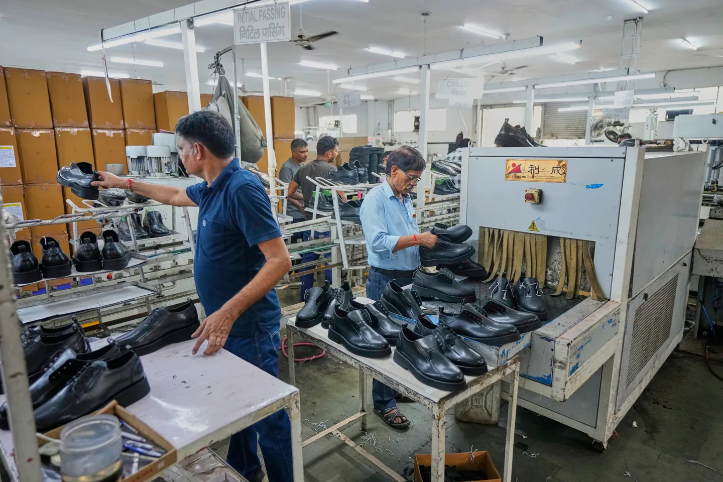 भारत के वित्त मंत्रालय का कहना है कि अमेरिकी टैरिफ के प्रभाव से आर्थिक चुनौतियां पैदा होंगी