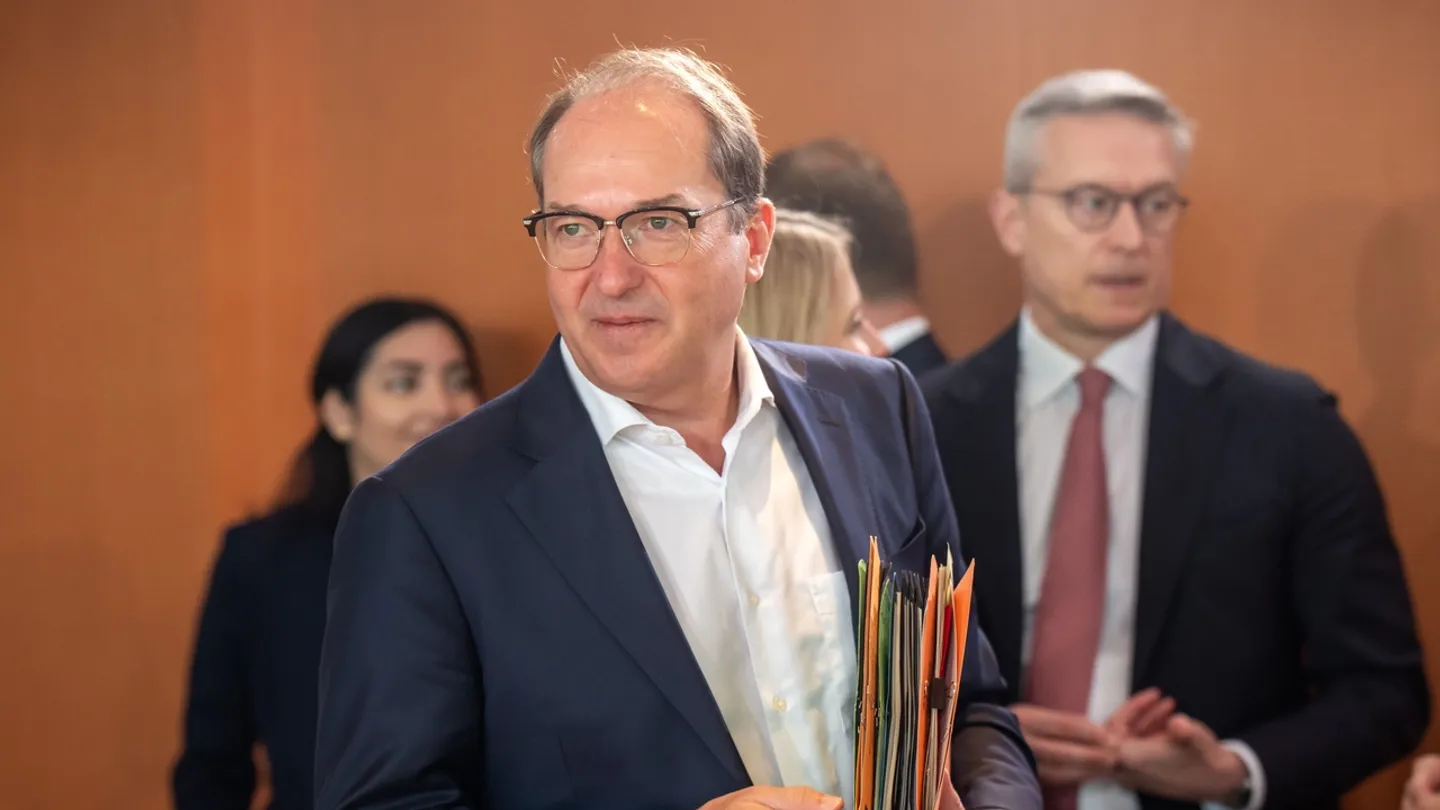 Almaniya may ayından bəri 10 mindən çox qeyri-qanuni miqrantı geri qaytarıb