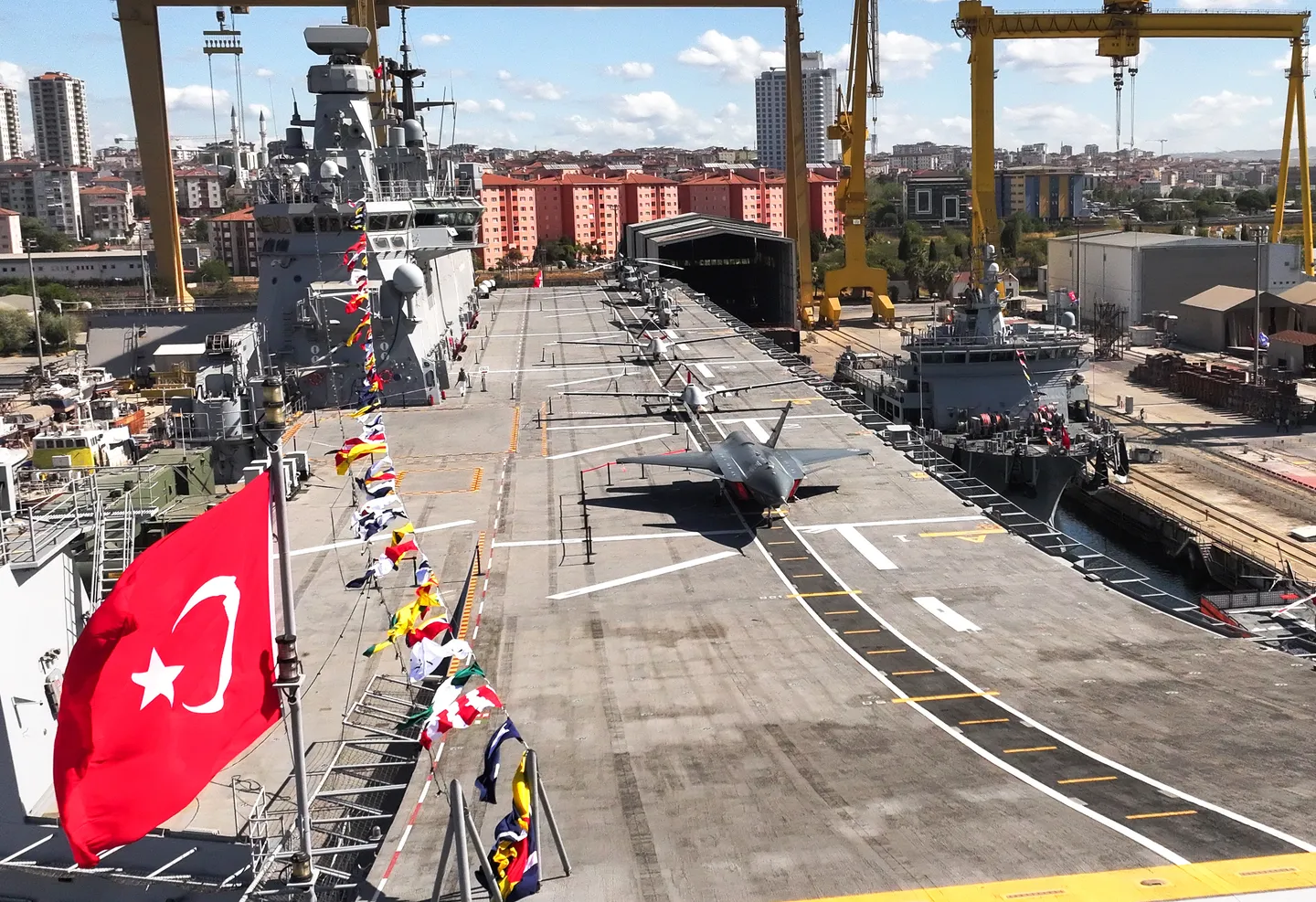 “Patria Azul”: Türkiye inaugura en Estambul la edición marítima del festival tecnológico Teknofest