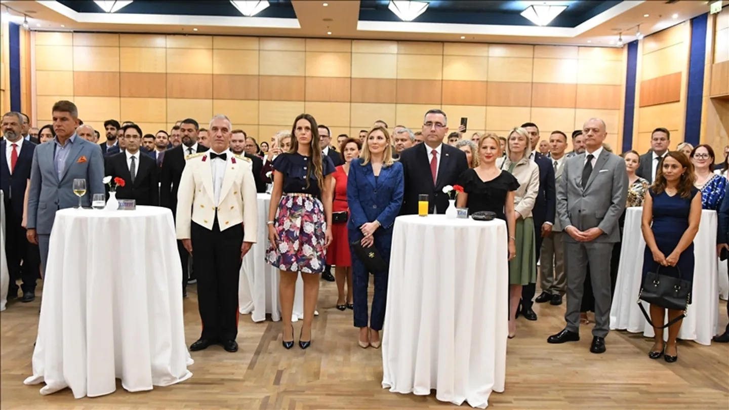 Ambasada e Türkiyes në Tiranë organizon pritje me rastin e Ditës së Fitores