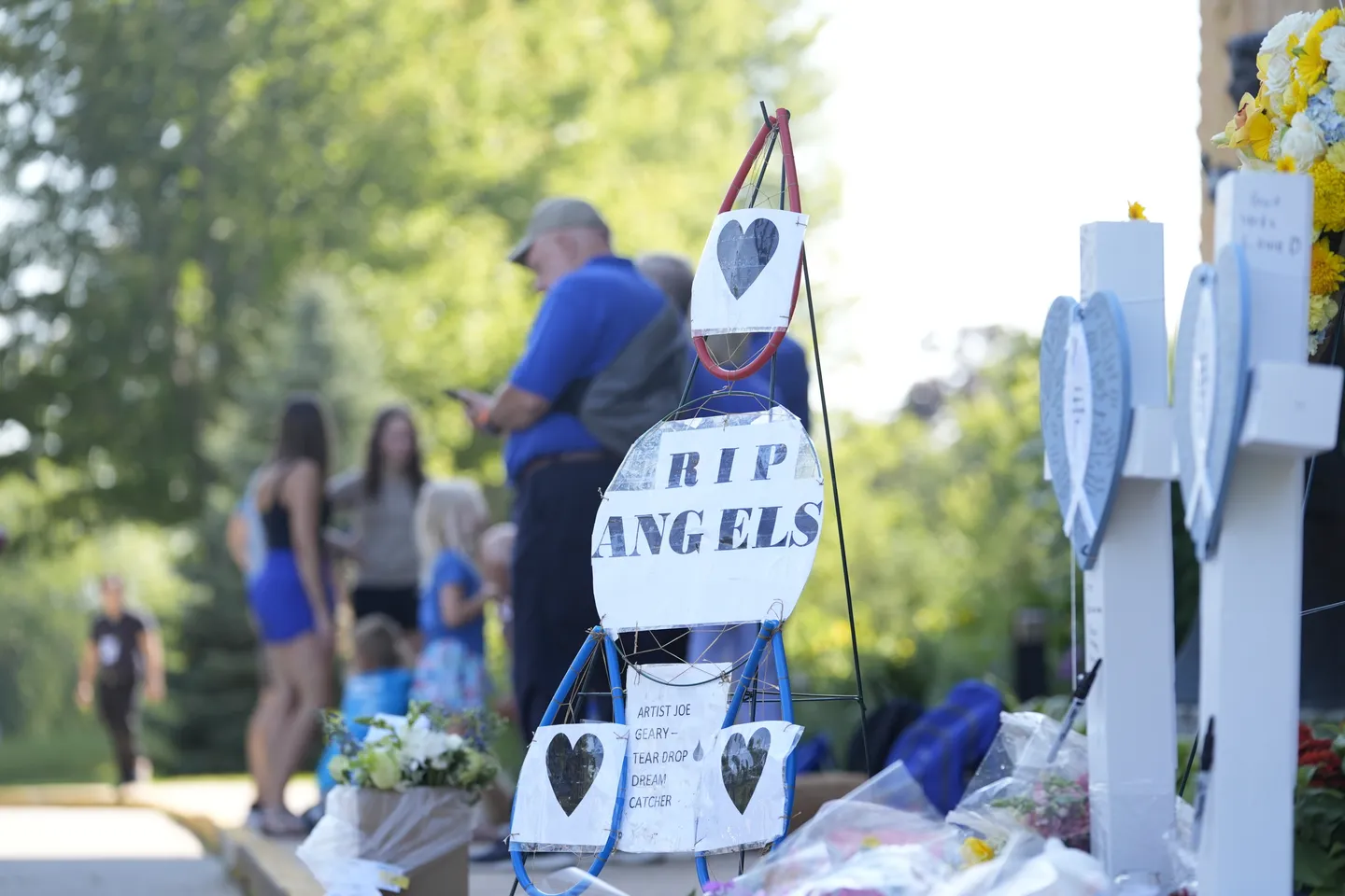 Minneapolis shooter's cryptic motives emerge — Anti-Trump, xenophobic: What we know so far