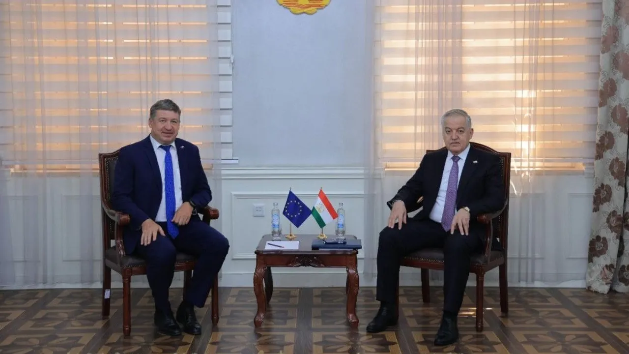 بررسی چشم‌انداز روابط تاجیکستان و اتحادیه اروپا در دوشنبه