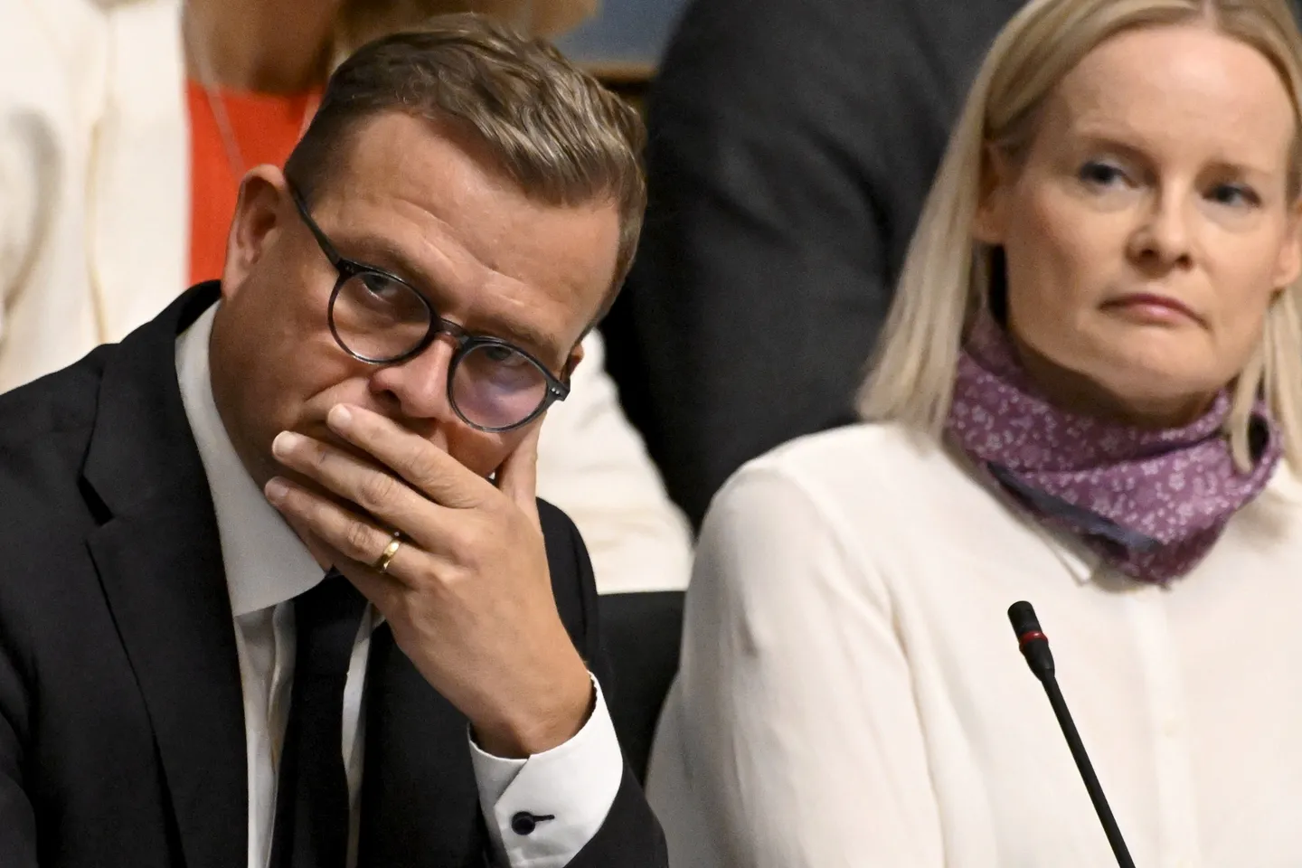 Hallituskumppanit paheksuvat Keskisarjan keskiviikkona A-studiossa esittämiä rasistisia kommentteja