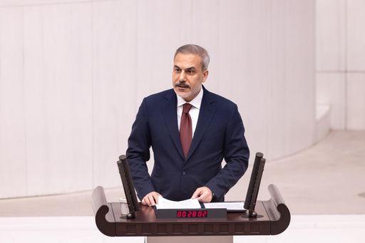 فيدان: قطعنا تجارتنا بالكامل مع إسرائيل ولا نسمح للطائرات الإسرائيلية بدخول مجالنا الجوي
