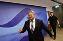 Ministri izraelit kërcënoi udhëheqësin e Fatahut gjatë vizitës në burg