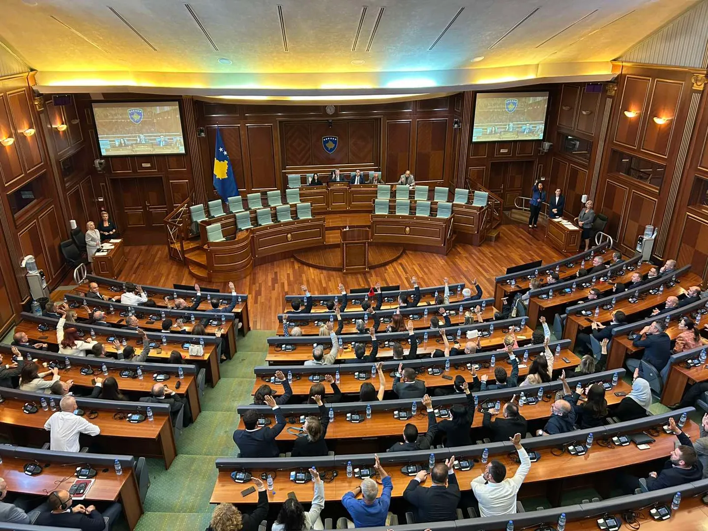 Kuvendi i Kosovës mbyll seancën konstituive, asnjë deputet serb nuk mori votat për nënkryetar