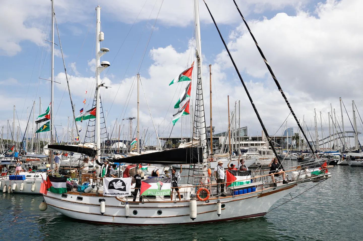 „Global Sumud Flotilla“ bricht in Richtung Gaza auf