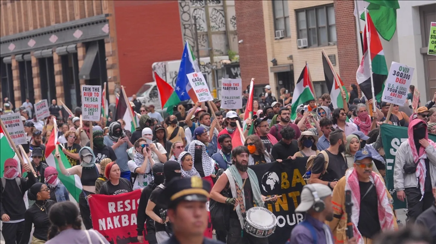 Dhjetëra mijëra qytetarë marshuan në Urën e Portit të Sydneyt në mbështetje të Palestinës
