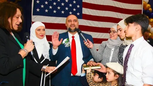 Wali kota Muslim terlama di AS ungkap dampak masuk daftar pengawasan FBI