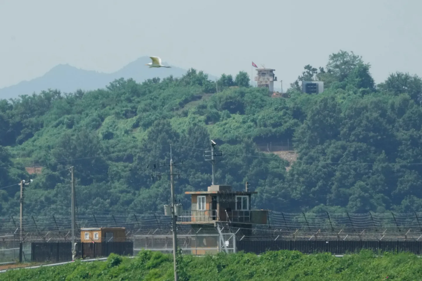 대한민국, 북한과의 국경 지역 선전 방송용 확성기 철거 시작