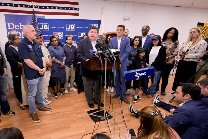 Over 50 Democratic lawmakers flee Texas state to block Republicans' gerrymandering plan