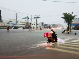 Chuvas torrenciais no Leste Asiático matam dezenas de pessoas