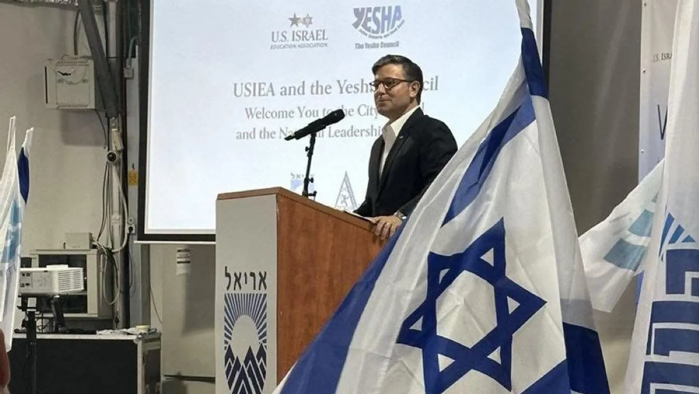 رئيس مجلس النواب الأمريكي يزور مستوطنة بالضفة الغربية وفلسطين تعدّ ذلك انتهاكاً للقانون الدولي