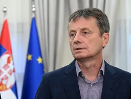 Српскиот министер Глишиќ доживеа мозочно крвавење на ТВ-програма во живо