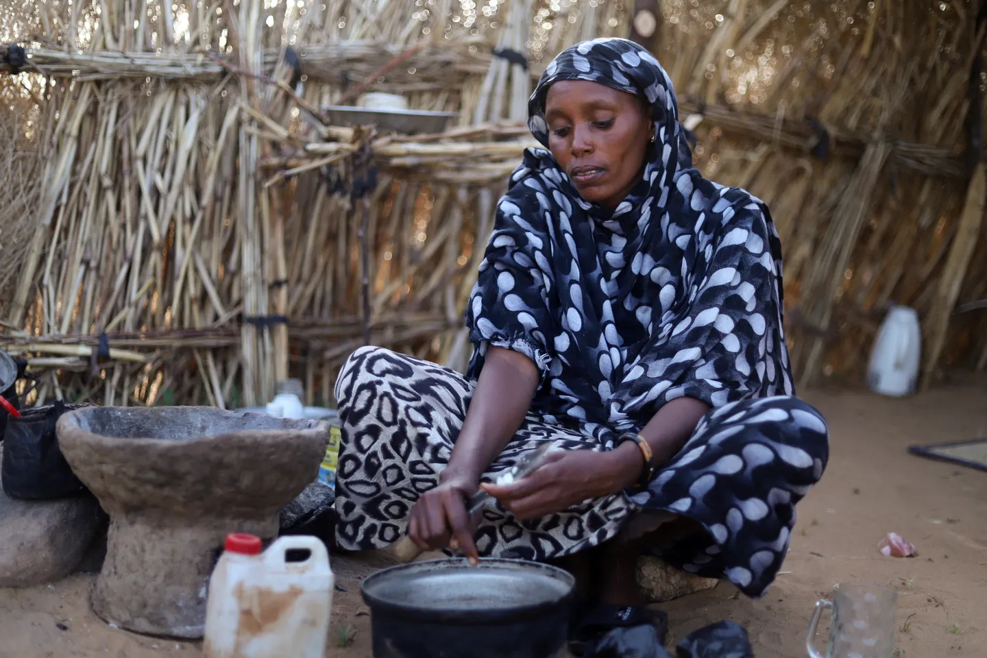 'Risk of starvation' for thousands trapped in besieged Sudan city