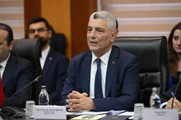 Türkiye to revive transport corridors with Syria: minister