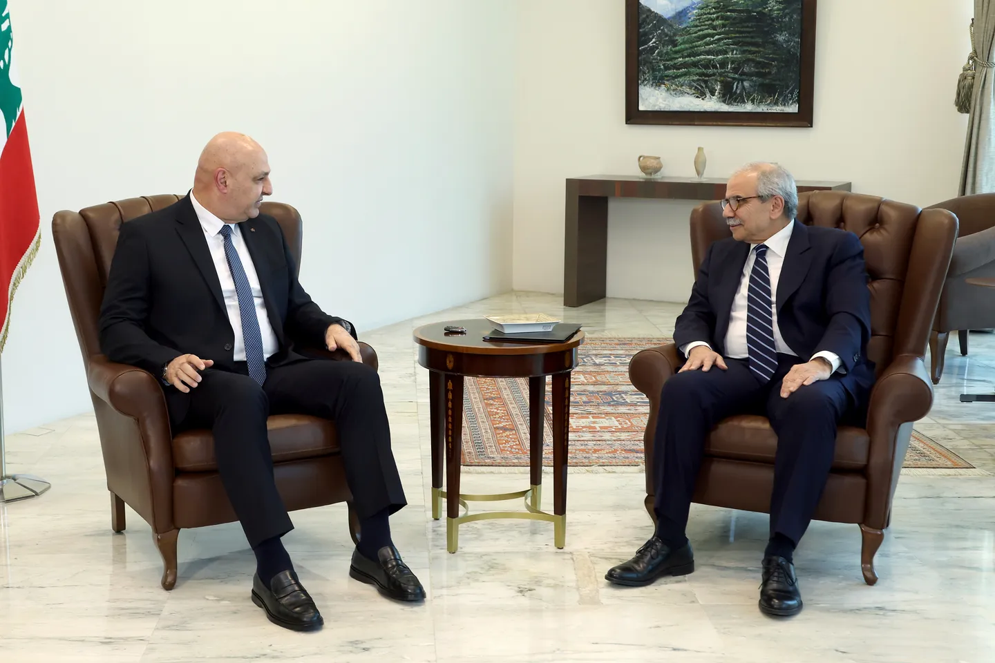 Либан: Министрите од Хезболах не ја напуштаат владата и покрај одбивањето на групата да се разоружи