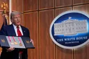 Трамп со тестирања ќе спречува учество на трансродовите спортисти на Олимпијадата во Лос Анџелес