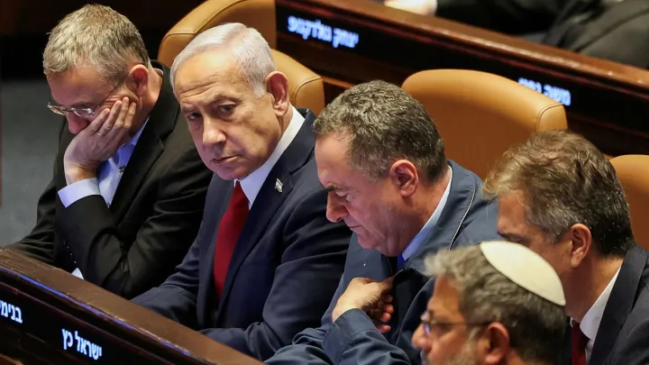 Netanyahu planeia a ocupação total de Gaza, diz Imprensa israelita