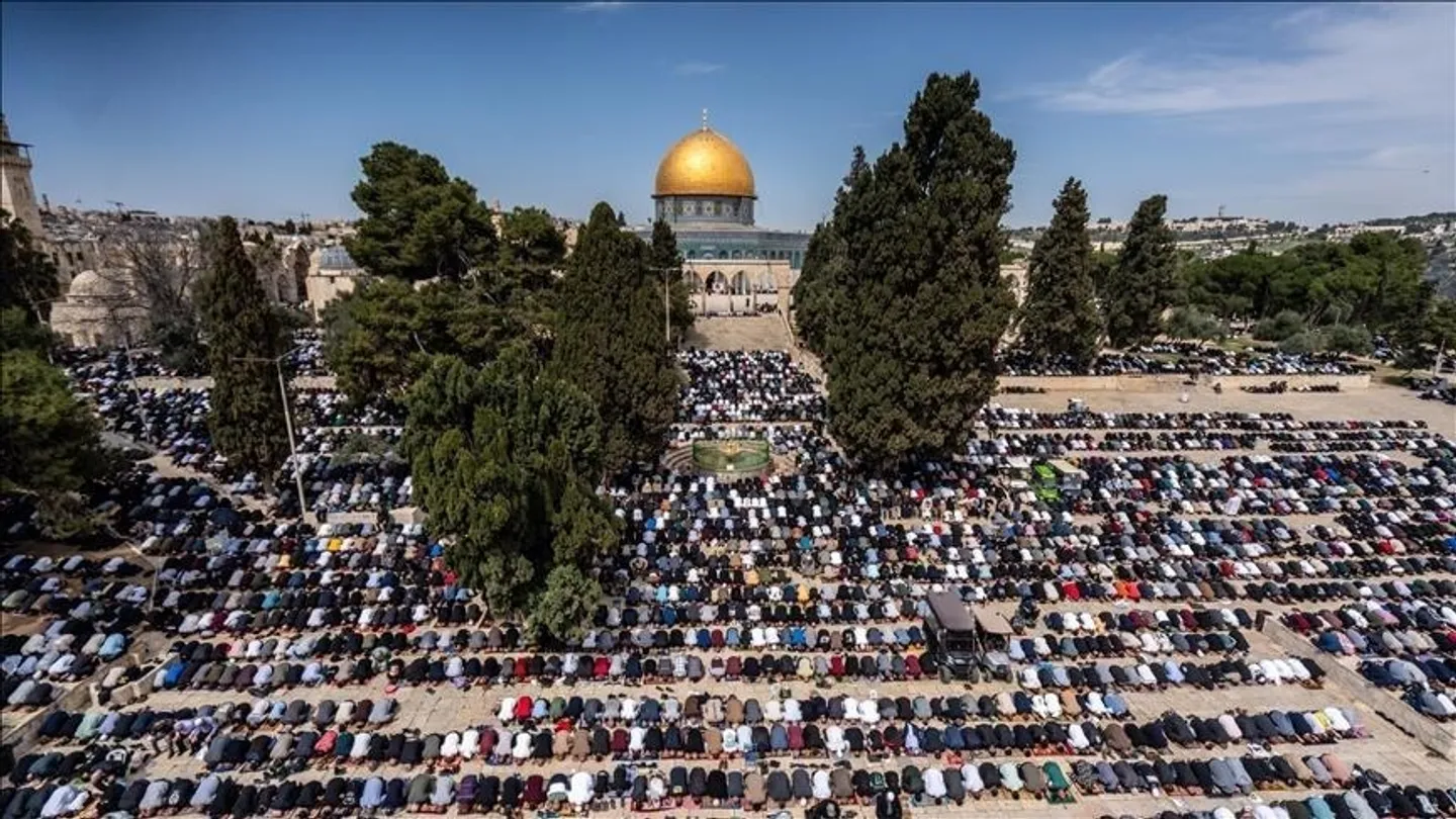 Izraeli i ndalon me 6 muaj hyrjen në Xhaminë Al-Aksa muftiut palestinez