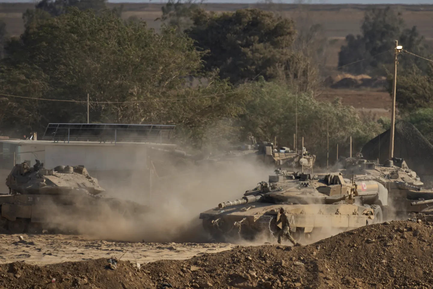 Israel's security cabinet approves Netanyahu's plan to reoccupy Gaza City
