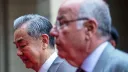 Ministro dos Negócios Estrangeiros Wang: "China apoia o Brasil contra tarifas 'arbitrárias' dos EUA"