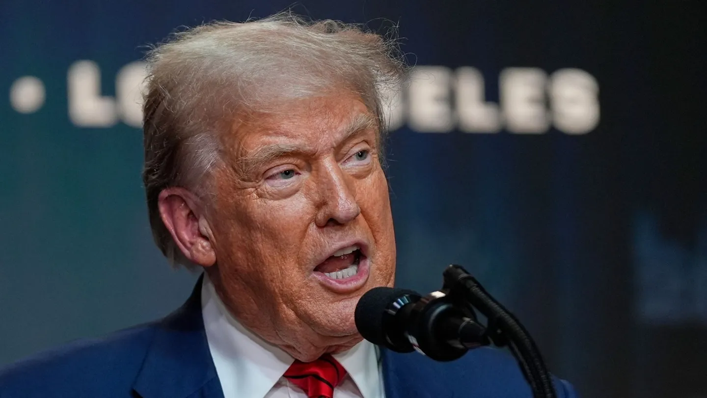 Трамп Армения менен Азербайжандын ортосундагы тынчтык сүйлөшүүлөрүн өткөрөт