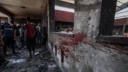 "رايتس ووتش": إسرائيل استهدفت مئات المدارس في غزة وقتلت نازحين بذخائر أمريكية