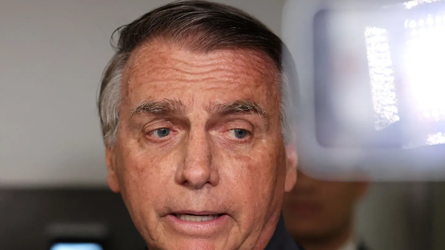 Bolsonaro recorre contra ordem de prisão domiciliária em caso ligado a Trump