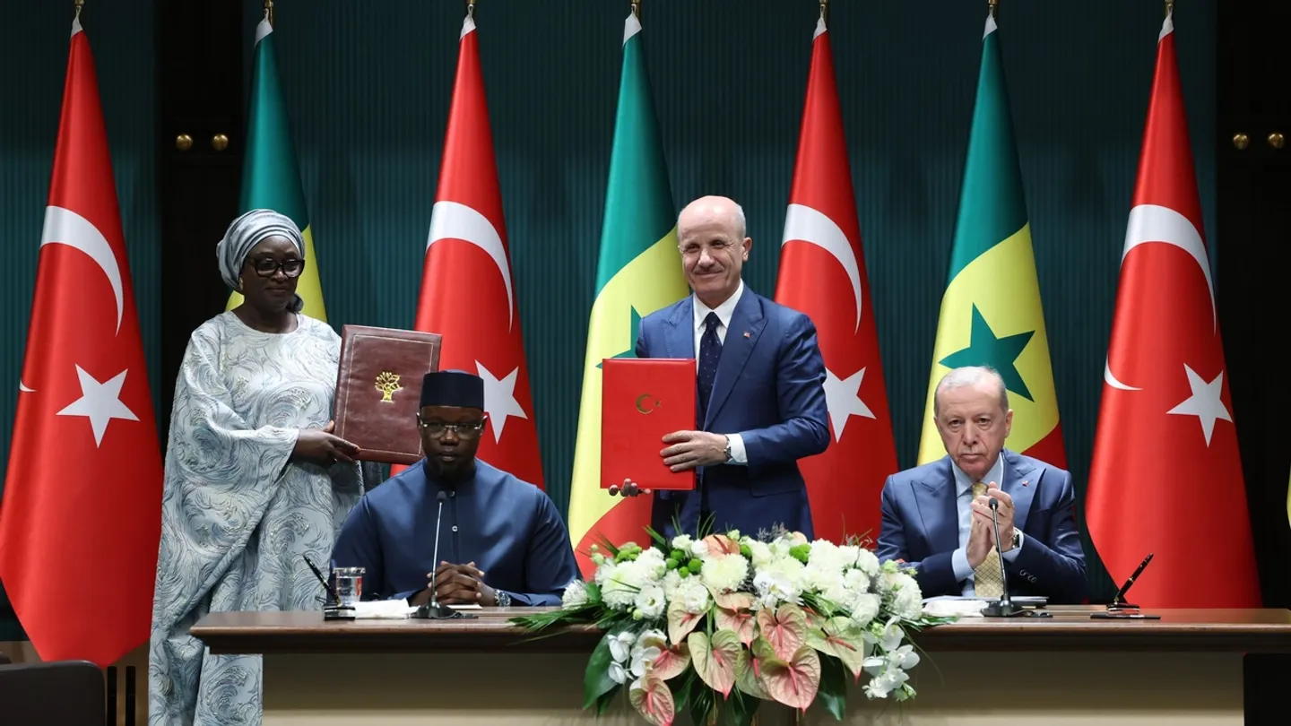 أنقرة وداكار تبرمان 4 اتفاقيات بحضور الرئيس أردوغان ورئيس وزراء السنغال