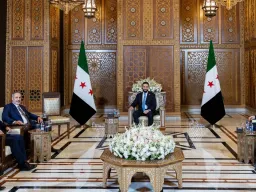 Hakan Fidan chega a Damasco para conversações com al-Sharaa e outros altos funcionários